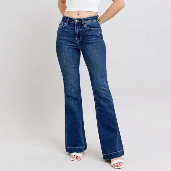 Judy Blue Full Size High Rise Flare Jeans with Pockets Plus Size - Picture 14 of 16